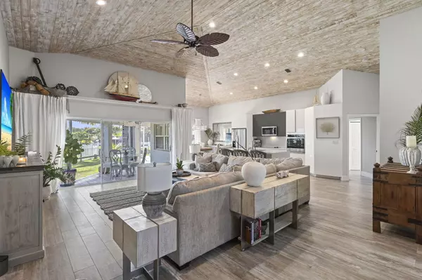 11 Sovereign WAY, Hutchinson Island, FL 34949