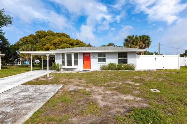 487 Sunnyside DR,  Venice,  FL 34293