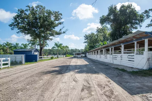 Loxahatchee Groves, FL 33470,1044 D RD (10 Acres And Barn)
