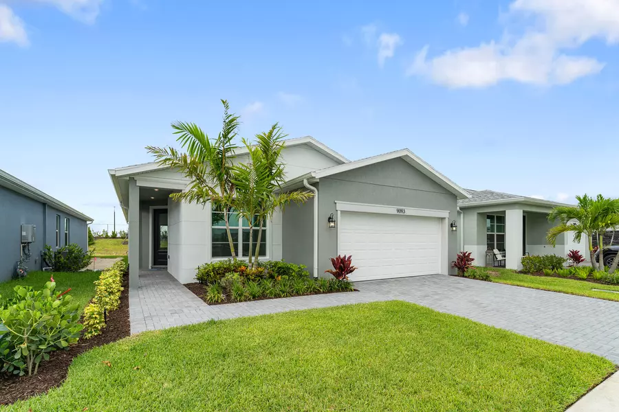 9093 SW Remy LN, Port Saint Lucie, FL 34987