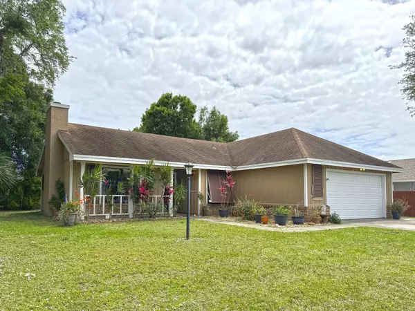 5400 Paleo Pines CIR, Fort Pierce, FL 34951