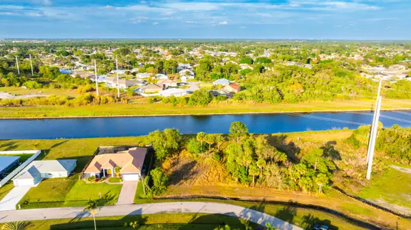 Port Saint Lucie, FL 34953,2201 SW Salmon RD