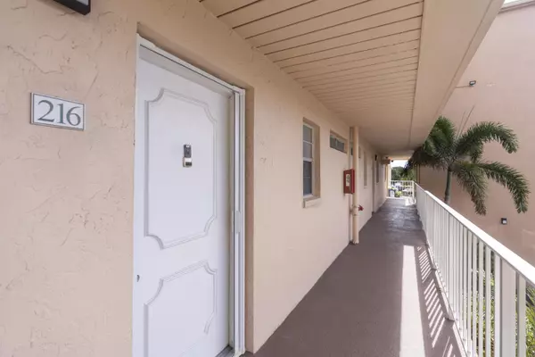 Boynton Beach, FL 33435,2515 NE 2nd CT 216