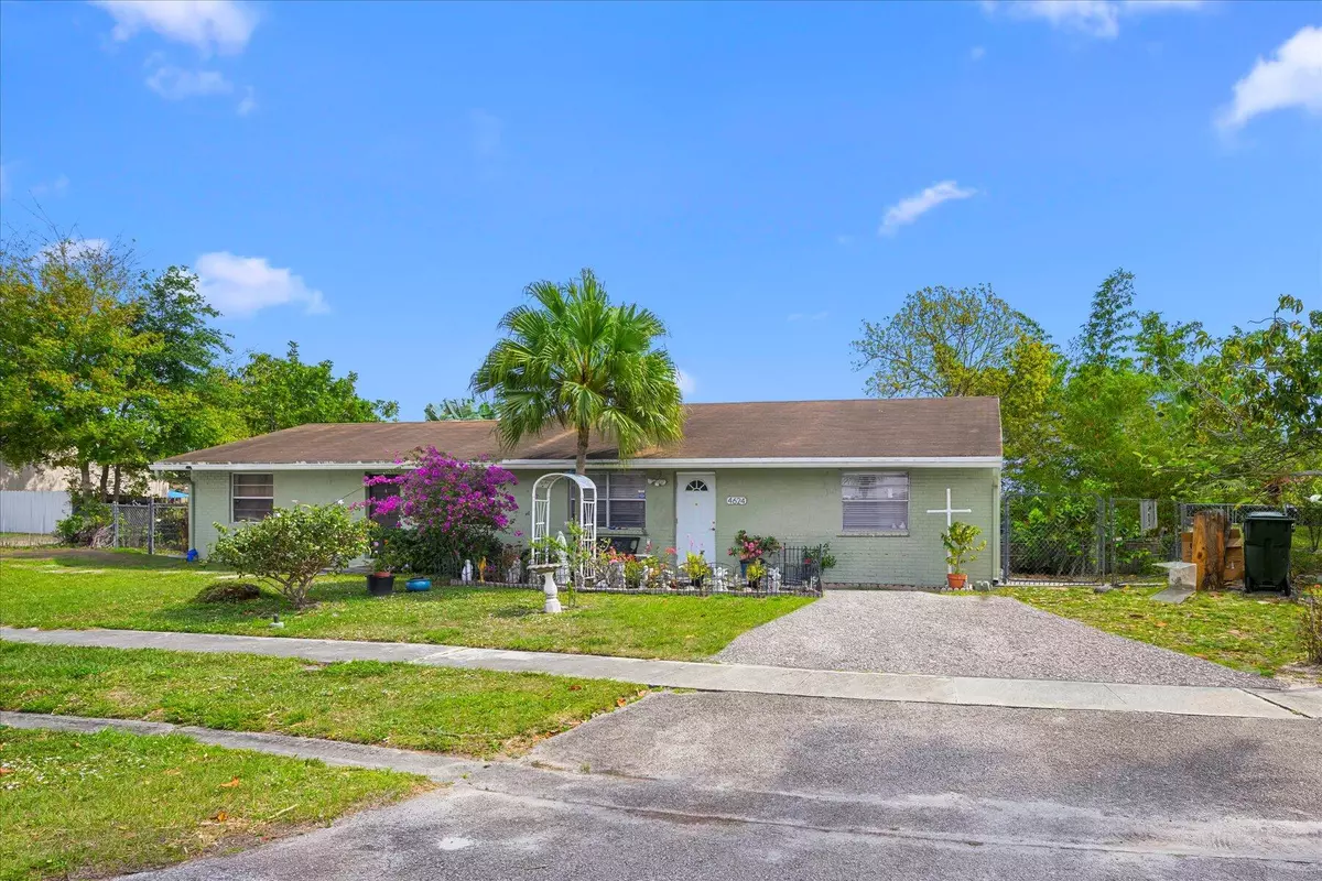 Greenacres, FL 33463,4624 Toga WAY