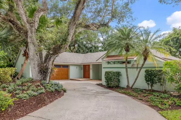 Vero Beach, FL 32963,1160 Driftwood DR