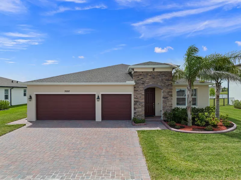 7692 NW Old Grove LN, Port Saint Lucie, FL 34987