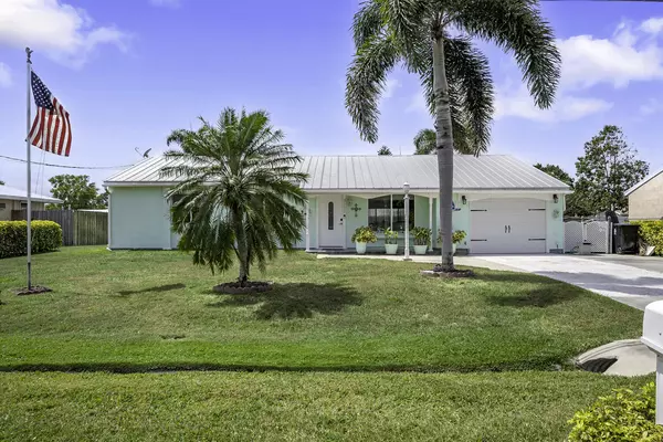 2132 SE Wald ST, Port Saint Lucie, FL 34984