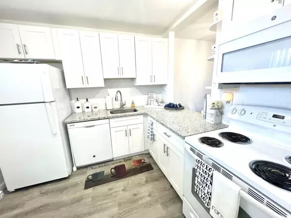 Lake Worth, FL 33461,2811 S Garden DR 304