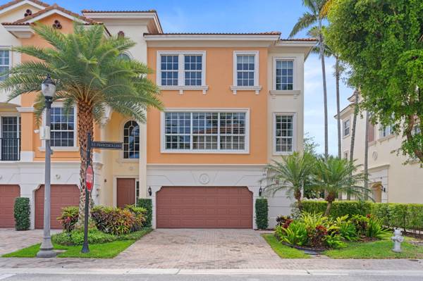 Boca Raton, FL 33487,648 NE Francesca LN