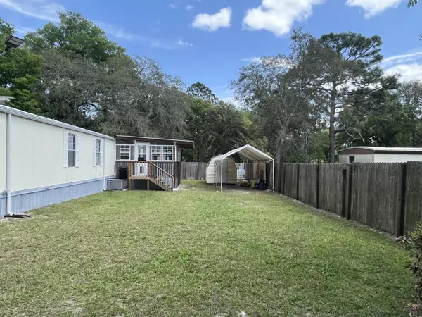 Silver Springs, FL 34488,711 SE 129th CT