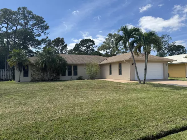 Port Saint Lucie, FL 34983,1026 SE Albatross AVE