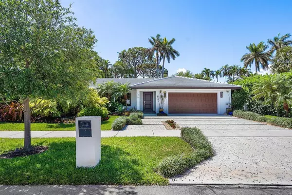 520 Silver LN, Boca Raton, FL 33432