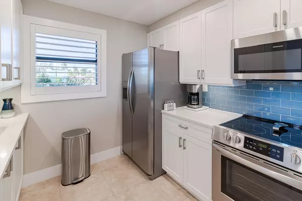 Jensen Beach, FL 34957,9490 S Ocean DR 215