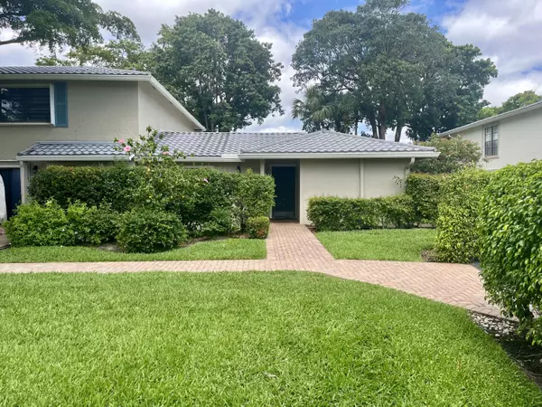 13 Westgate LN 13d, Boynton Beach, FL 33436