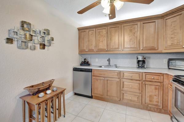 Boca Raton, FL 33434,1047 Wolverton C