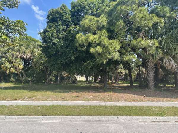 Fort Pierce, FL 34947,Tbd Ave L