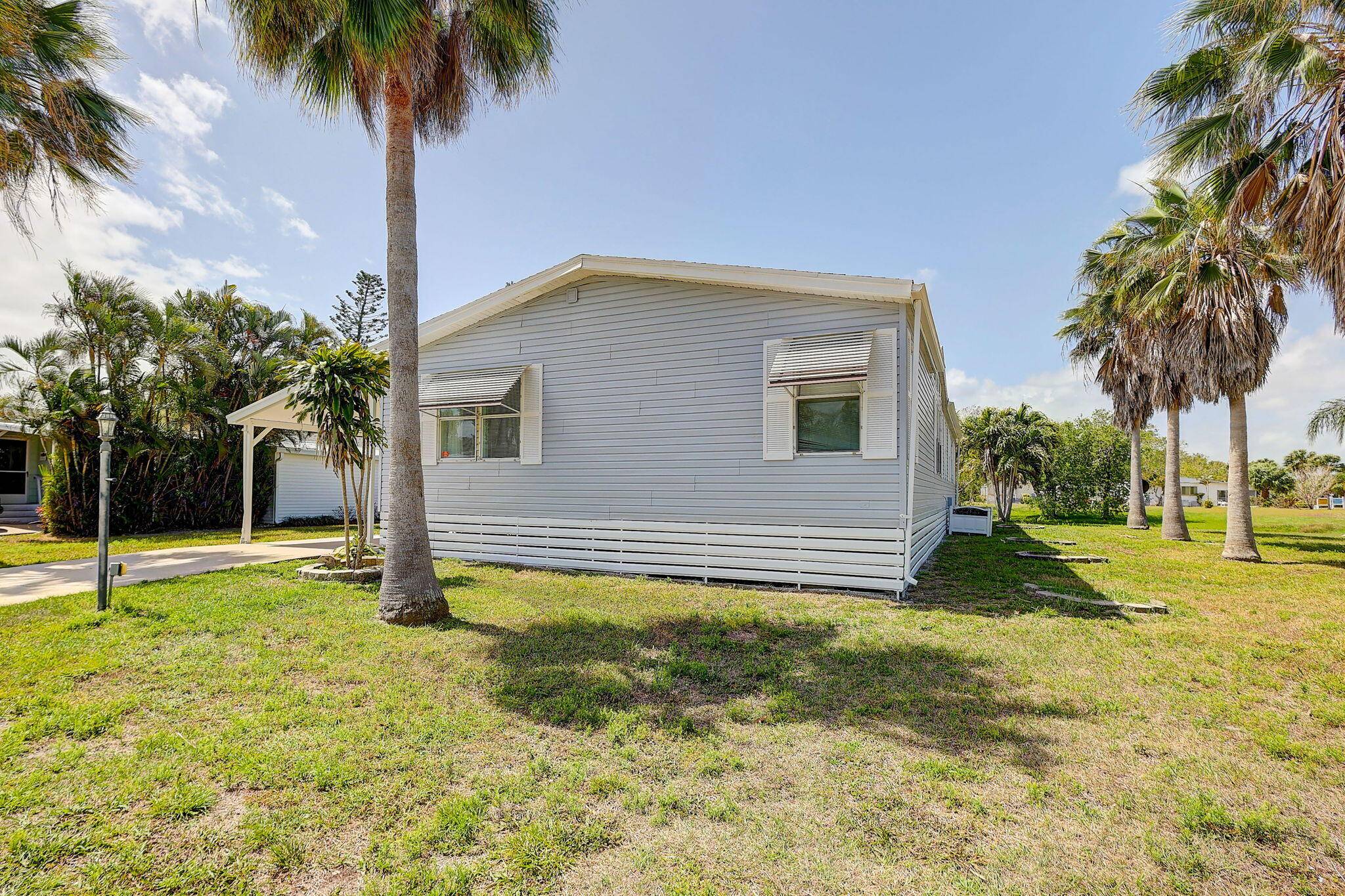 Port Saint Lucie, FL 34952,79 W Caribbean