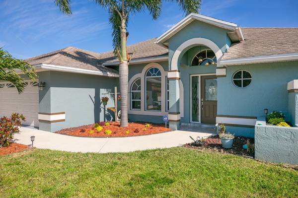 1063 SW Alcantarra BLVD, Port Saint Lucie, FL 34953