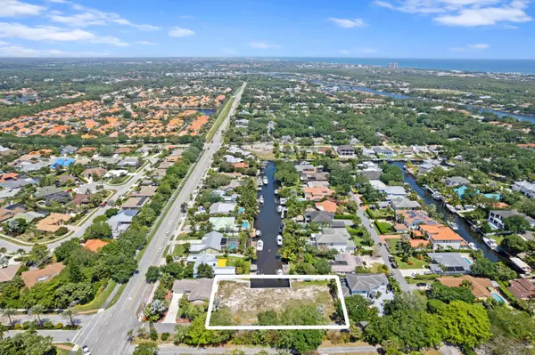 Palm Beach Gardens, FL 33410,2465 Shore DR