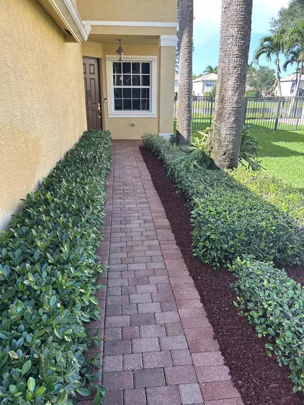 Boynton Beach, FL 33437,7957 Red Mahogany RD