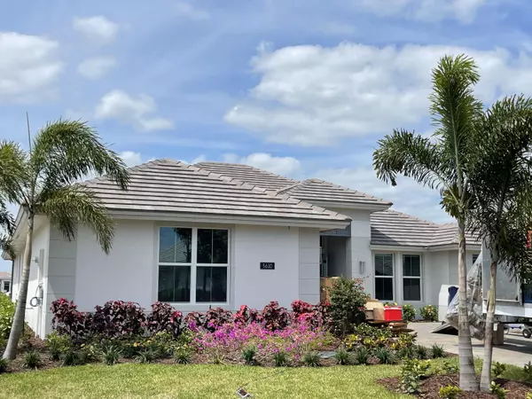 5610 Bent Pine SQ, Vero Beach, FL 32967