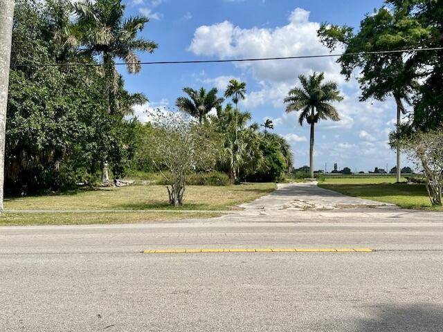 Pahokee, FL 33476,1978 E Main ST