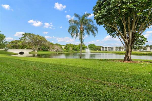 2905 Victoria PL D1,  Coconut Creek,  FL 33066