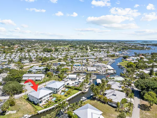 4639 SE Manatee LN, Stuart, FL 34997