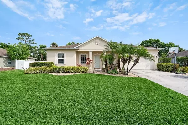 4839 Ashley Lake CIR, Vero Beach, FL 32967