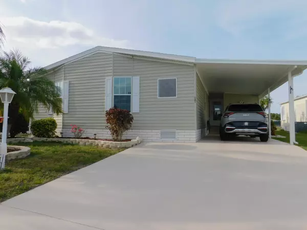 525 Hemingway TER 9, Fort Pierce, FL 34982