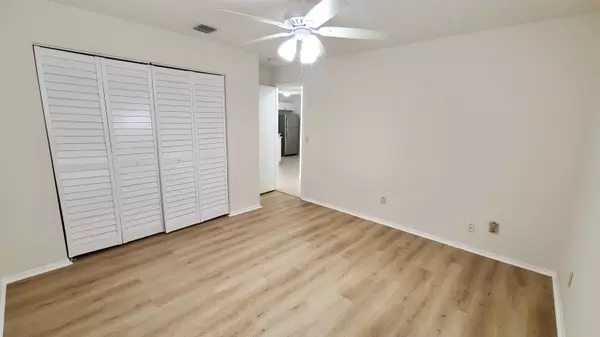 Stuart, FL 34997,31 SE Cayuga TER