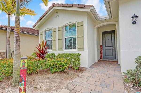 Jensen Beach, FL 34957,4650 NW Exchange AVE