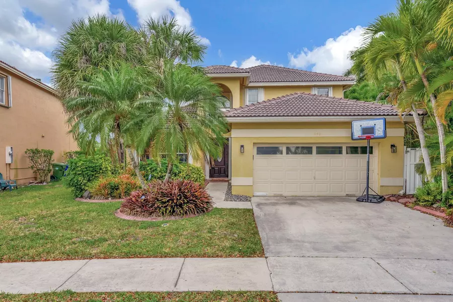 1140 NW 184th PL, Pembroke Pines, FL 33029