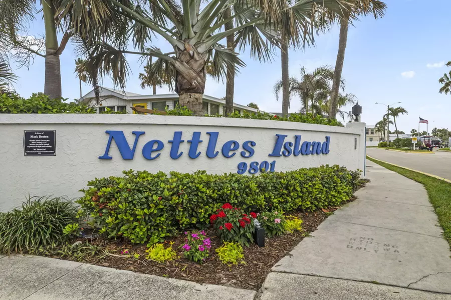 1020 Nettles BLVD, Jensen Beach, FL 34957