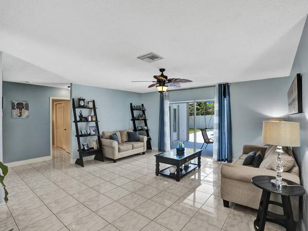 Boca Raton, FL 33486,85 SW 11th CT