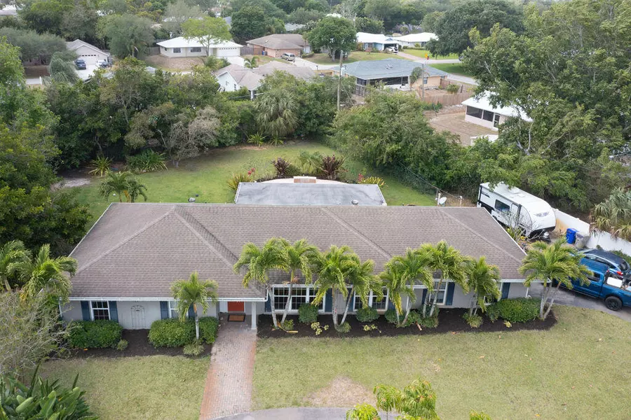 445 9th DR, Vero Beach, FL 32962