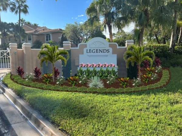 147 Legendary CIR, Palm Beach Gardens, FL 33418