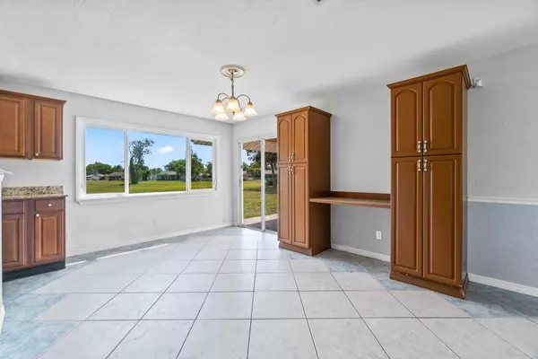 Port Saint Lucie, FL 34952,1961 SE SW Redwing CIR