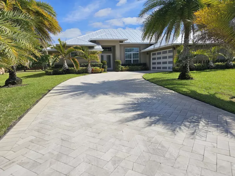 1265 SW Milan LN, Port Saint Lucie, FL 34953