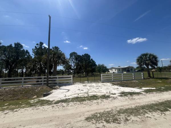 19788 NW 284th ST, Okeechobee, FL 34972