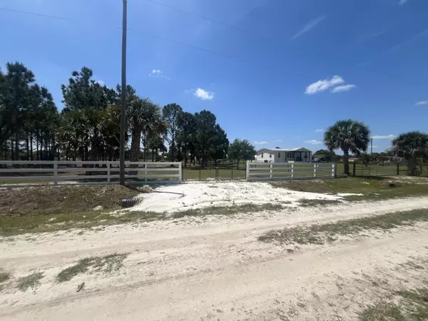 Okeechobee, FL 34972,19788 NW 284th ST