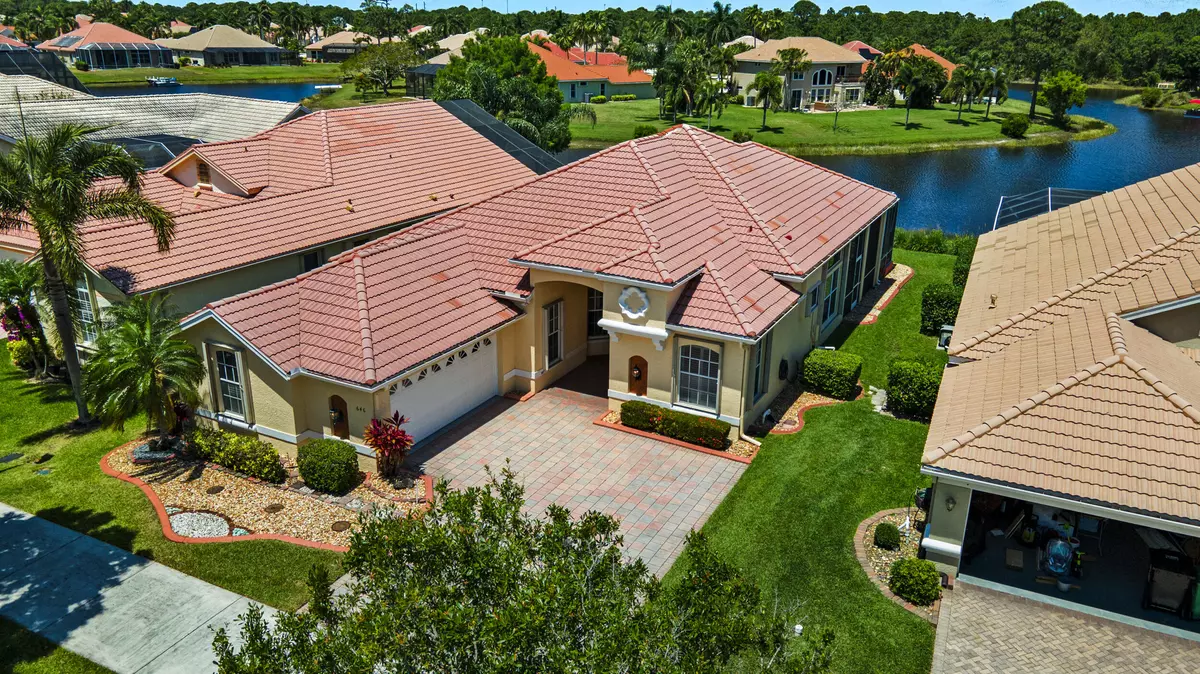 Port Saint Lucie, FL 34986,646 SW Lake Charles CIR