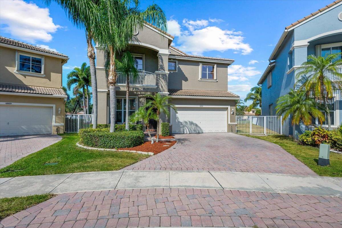 Lake Worth, FL 33463,6861 Carolyn WAY