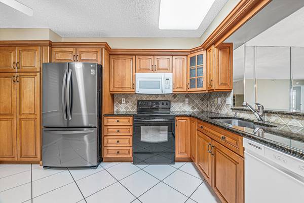 14112 Huntington Pointe DR 208,  Delray Beach,  FL 33484