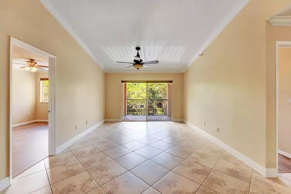 Hypoluxo, FL 33462,145 Yacht Club WAY 303