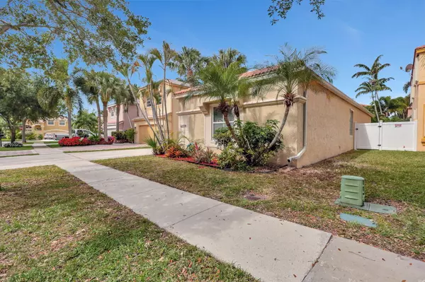 Lake Worth, FL 33467,6239 Oak Bluff WAY