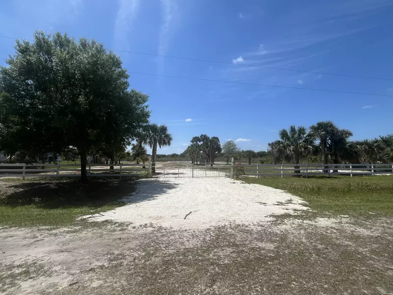 19374 NW 302nd ST, Okeechobee, FL 34972