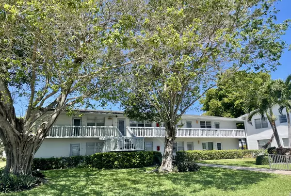 683 Durham Y 683, Deerfield Beach, FL 33442