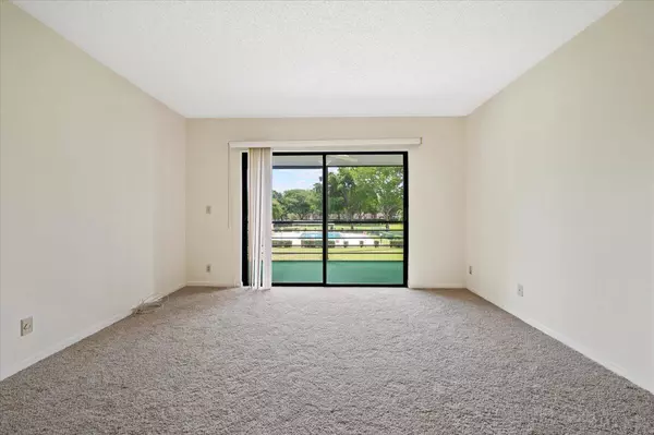 Lake Worth, FL 33462,5981 Via Vermilya 204