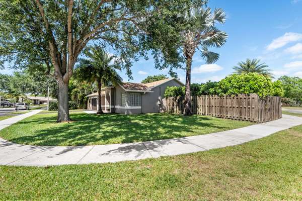 Davie, FL 33328,4232 SW 78th DR